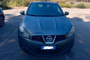 NISSAN QASHQAI 1.5dci 110cv  INTERNI come NUOVI