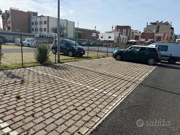 N. 5 posti auto scoperti