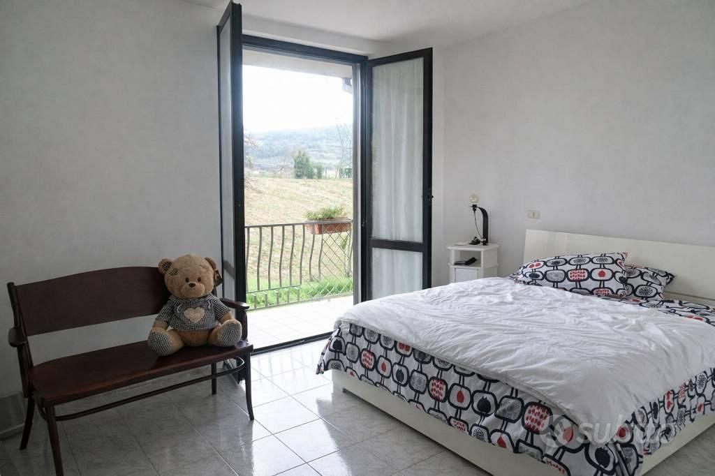 Appartamento di 135 m² con 4 locali e box auto a T - Altro
