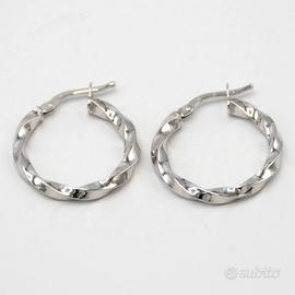 Orecchini a cerchio in oro bianco 18 kt E.334