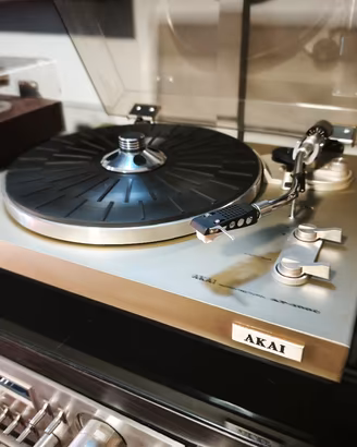 🎵 giradischi Akai con testina nuova 