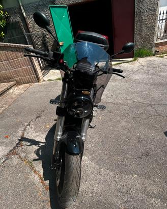 Benelli Leoncino 500