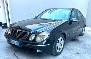Mercedes E 320 TD CDI ELEGANCEBerlina