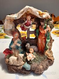 Presepe in resina  completo di personaggi 