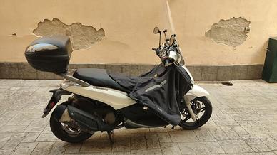 Beverly 350 del 2016