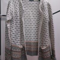 UDQ - Cardigan corto lavorato con tasche 