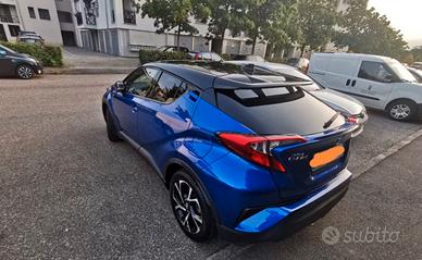 Toyota c hr hybrid 2017