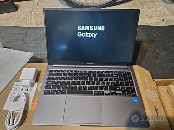PC Samsung Book4 NP750XGJ-KG5IT