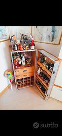 Mobile Bar / Porta Bottiglie a baule su ruote .