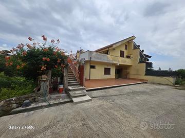 Mansarda in villa castelnuovo di porto