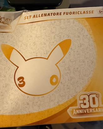Etb 30th anniversario Pokemon danneggiato Ita