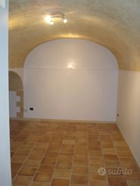Locale in zona centralissima, ottimamente rifinito