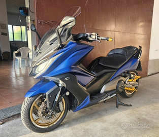 Kymco Ak550