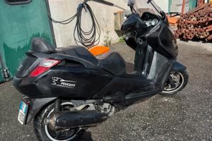 Peugeot 400 Satelis