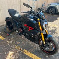 Ducati Diavel 1260 S Black Stealth