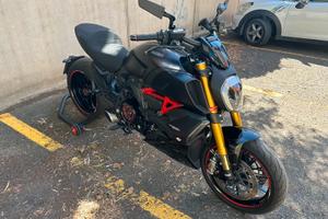 Ducati Diavel 1260 S Black Stealth
