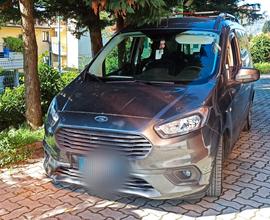 FORD Tourneo Courier - 2018 KM 22100