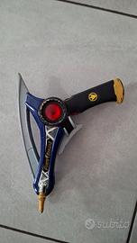 pistola che si trasforma in spada 