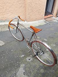 bicicletta artigianale su telaio del 1959 