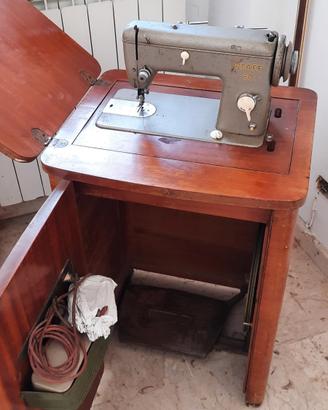 macchina da cucire  Pfaff  60 antica degli anni 50
