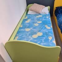 Letto singolo ad onda color verde