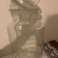 vaso in vetro antico con coperchio