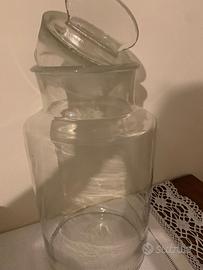 vaso in vetro antico con coperchio