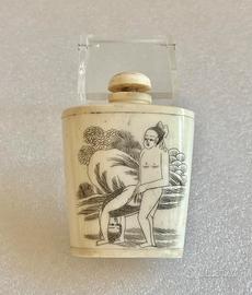 Arte Orientale - Porta Profumo in osso antico raro