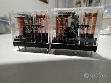 2 Relè nuovi Omeron per circuito stampato 