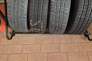 GOMME INVERNALI USATE MA BUONE CON QUATTRO CERCHI