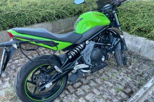 Moto Kawasaki ER6n 2011
