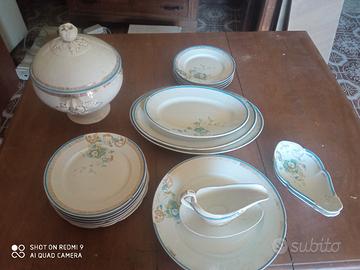 servizio piatti  in porcellana Richard Ginori