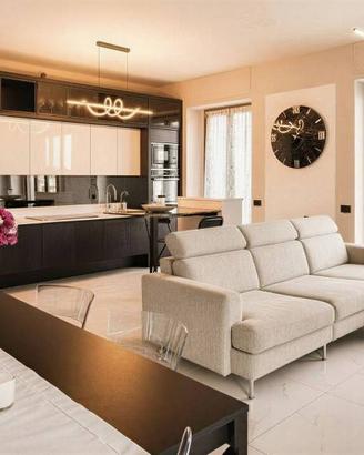 Appartamento di 104 m² con 4 locali e box auto a M