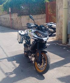 CF moto 800mt touring  incidentata