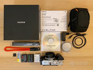 FUJIFILM X70