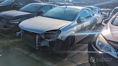 OPEL ASTRA 2004-2011 1.6 16V Benzina Cabrio-Coupe