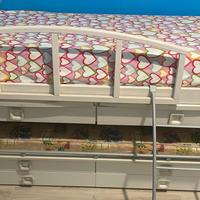 Letto a castello con scrivania