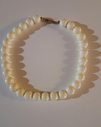 Collana bianca bigiotteria