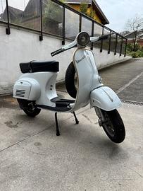 Vespa 50 Special R faro tondo 1971