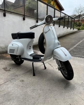 Vespa 50 Special R faro tondo 1971