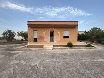 Casa indipendente con dependance e ampio giardino