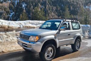 toyota land cruisrer kdj90