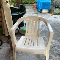 Tavolo bianco da giardino con 8 sedie bianche