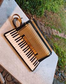 Fisarmonica hohner 120 bassi 