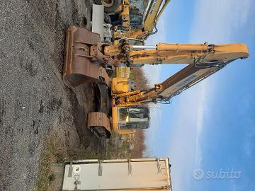 Escavatore Komatsu PC 228 USCC 3