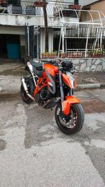KTM 1290 R Super Duke
