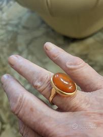 Anello con ambra oro giallo 750 kt 18