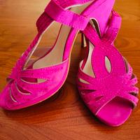 Sandali fucsia con brillantini n. 36
