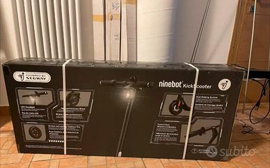 Monopattino legale con indicatori di direzione