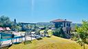 villa-indipendente-con-piscina-e-vista-mare